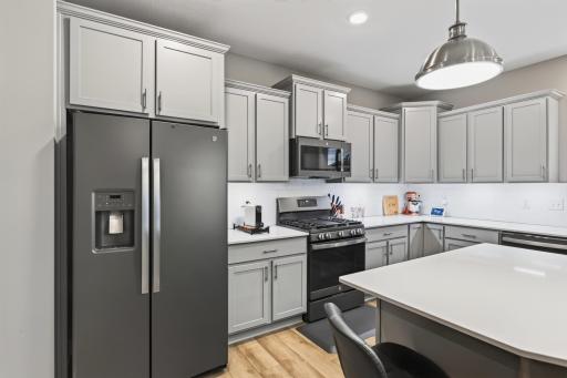 11008 Kingsview Lane N, Maple Grove, MN 55369