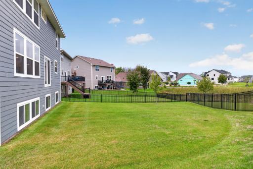 11008 Kingsview Lane N, Maple Grove, MN 55369