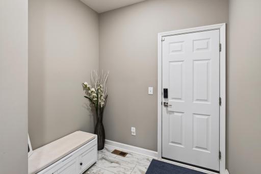11008 Kingsview Lane N, Maple Grove, MN 55369