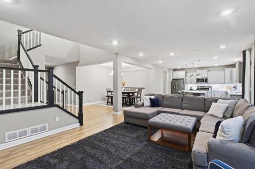 11008 Kingsview Lane N, Maple Grove, MN 55369