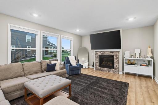 11008 Kingsview Lane N, Maple Grove, MN 55369