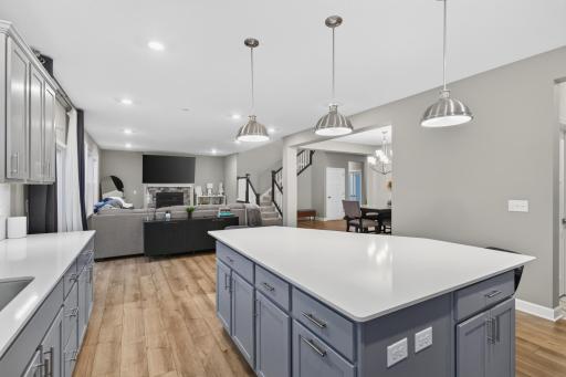 11008 Kingsview Lane N, Maple Grove, MN 55369