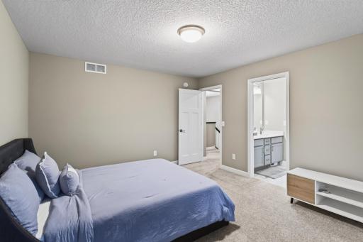 11008 Kingsview Lane N, Maple Grove, MN 55369