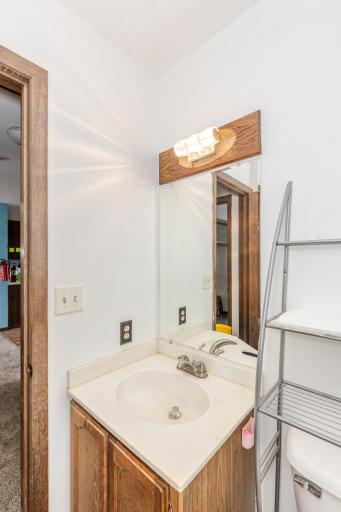 1915 18th Avenue S, Moorhead, MN 56560