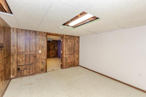 1915 18th Avenue S, Moorhead, MN 56560