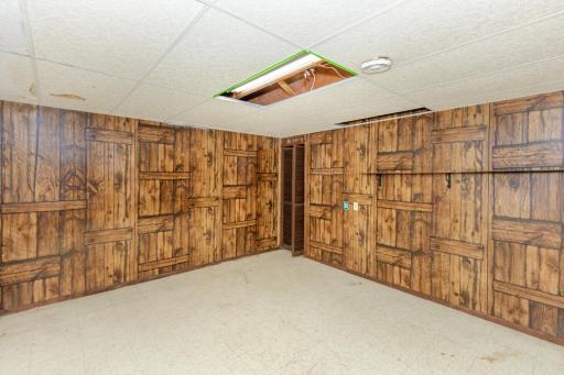 1915 18th Avenue S, Moorhead, MN 56560