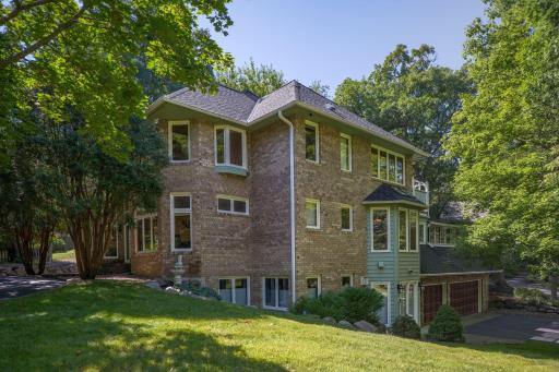 4166 Heatherton Place, Minnetonka, MN 55345