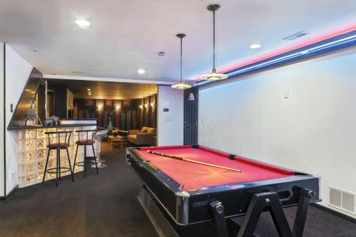 Custom Neon Lights in Around the Pool Table!