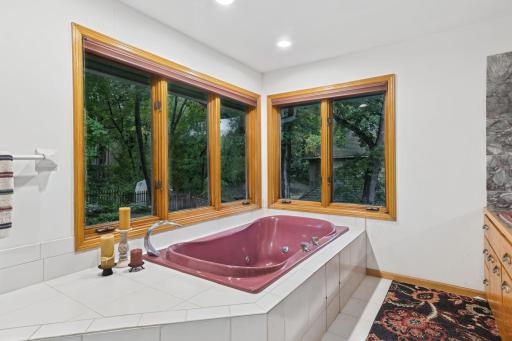 4166 Heatherton Place, Minnetonka, MN 55345