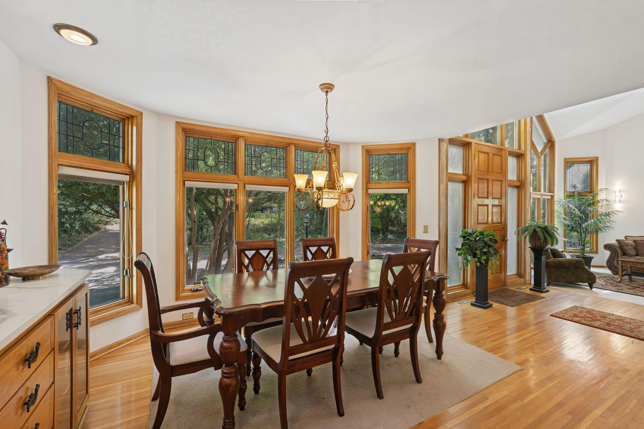 Separate, Formal Dining Room!