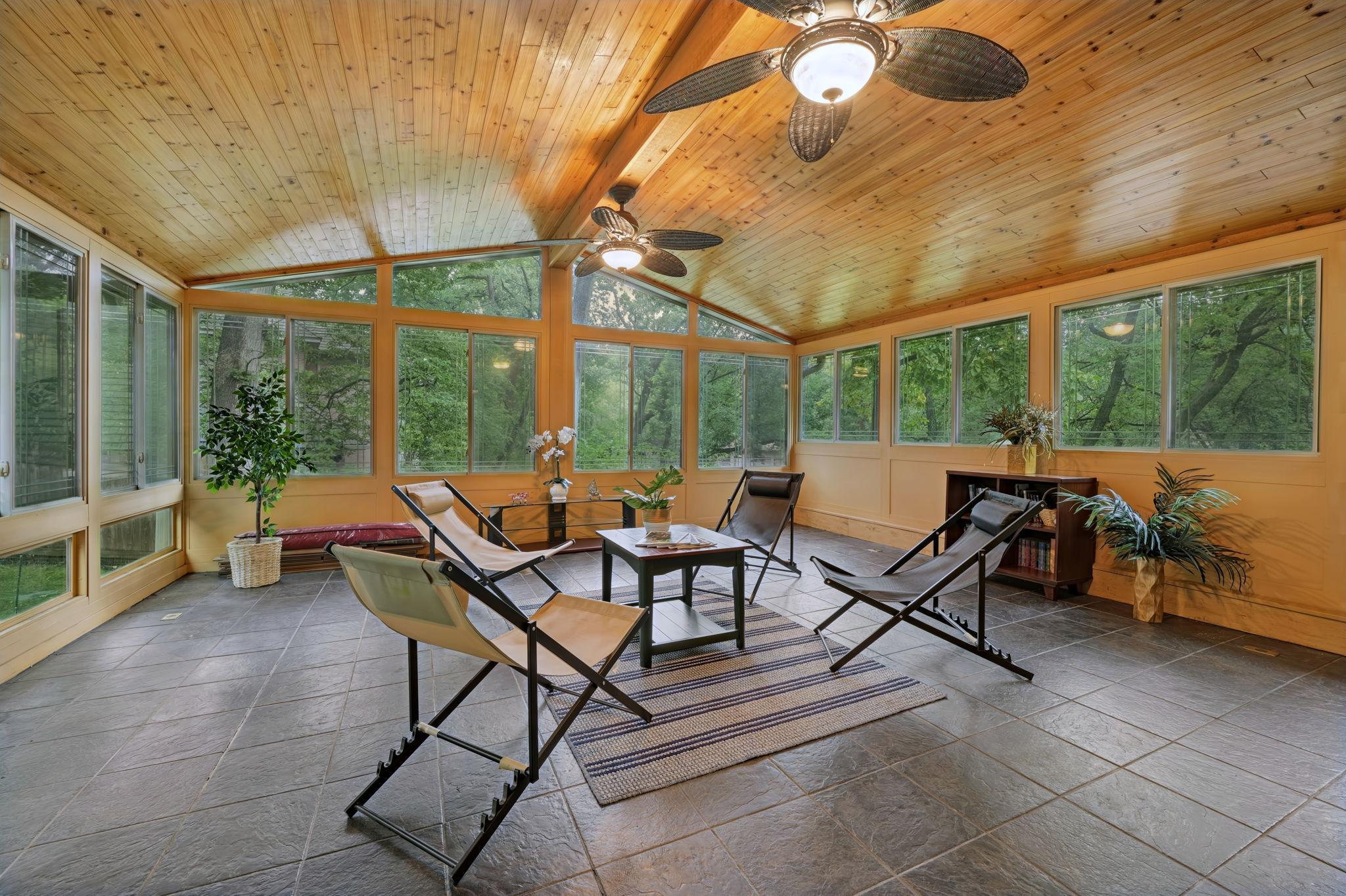 Beautiful 3 Season Porch!