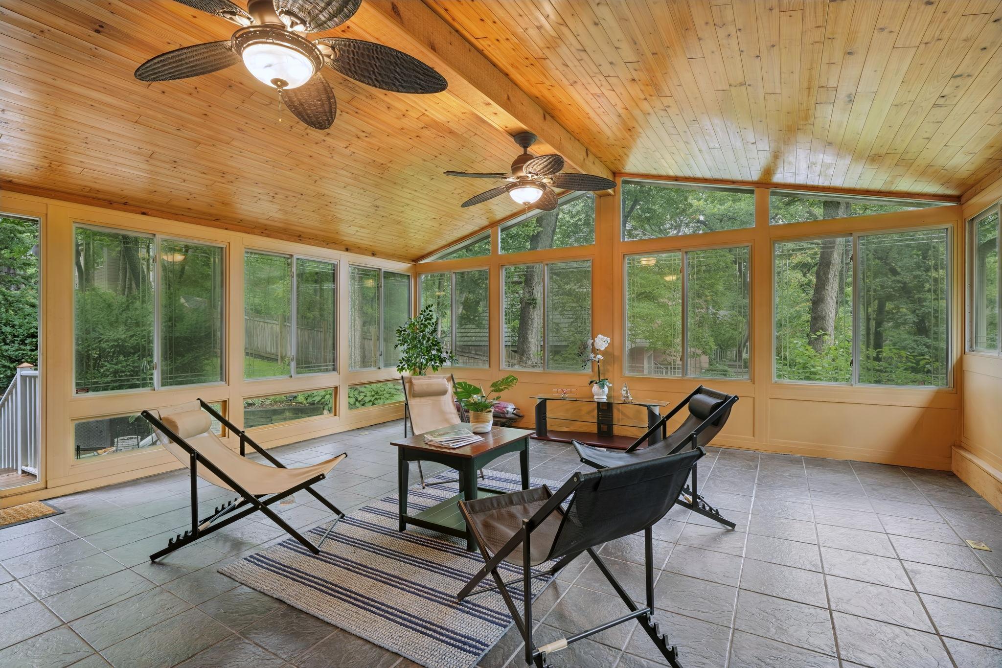 Beautiful 3 Season Porch!