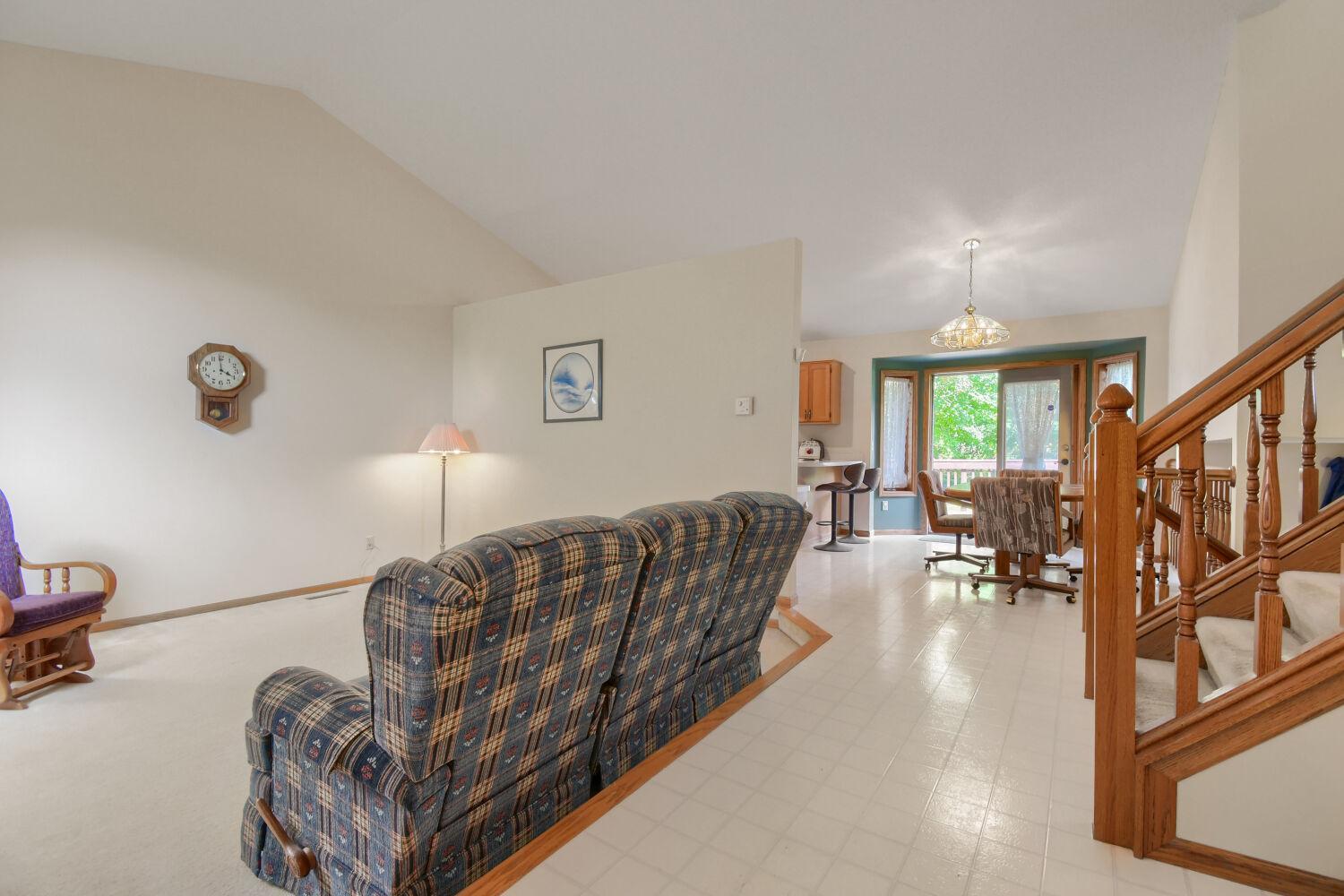 4670 Manor Drive - Web Quality - 013 - 13 Family Room.jpg