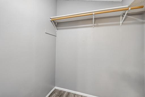 27-web-or-mls-Meadowlark Ln-S1309-029.jpg