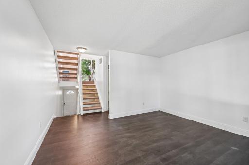 4082 Meadowlark Lane, Eagan, MN 55122