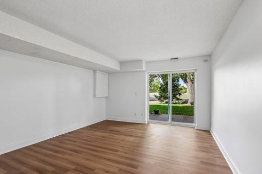 29-web-or-mls-Meadowlark Ln-S1309-039.jpg