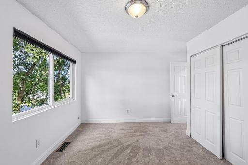 17-web-or-mls-Meadowlark Ln-S1309-034.jpg