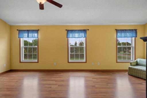15826 Frisian Lane, Apple Valley, MN 55124