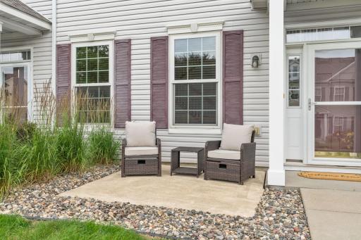 713 Cobblestone Way, Shakopee, MN 55379