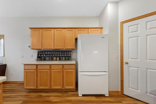738 Maple Hills Drive, J, Maplewood, MN 55117