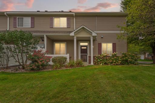 738 Maple Hills Drive, J, Maplewood, MN 55117