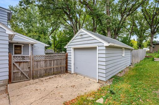 729 Juul Road SW, Hutchinson, MN 55350