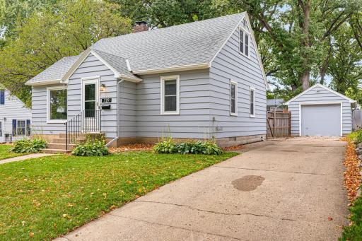 729 Juul Road SW, Hutchinson, MN 55350