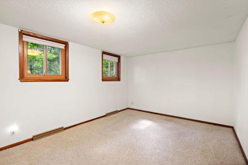 3521 W 103rd Street, Bloomington, MN 55431