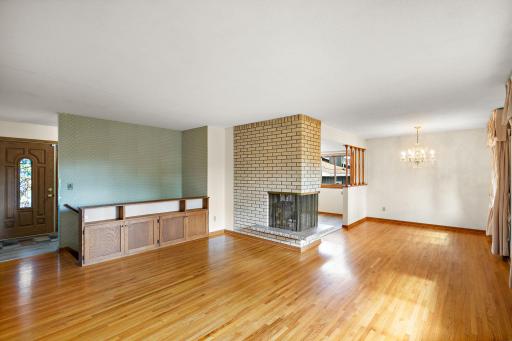 3521 W 103rd Street, Bloomington, MN 55431