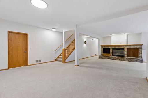 20299 Jupiter Way, Lakeville, MN 55044