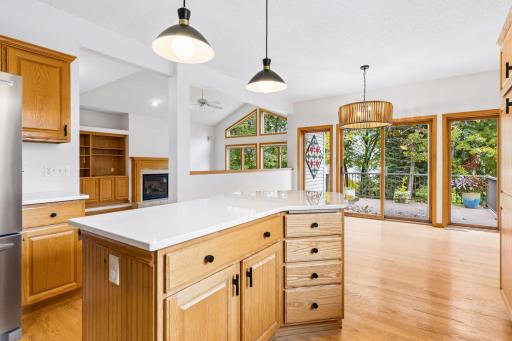 Fabulous space to entertain family and friends - cook and be a part of the party!