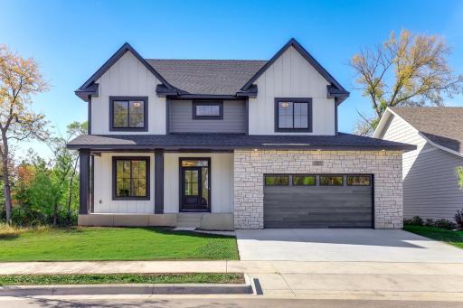 621 Kraewood Drive, Northfield, MN 55057