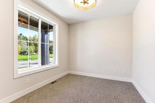 621 Kraewood Drive, Northfield, MN 55057