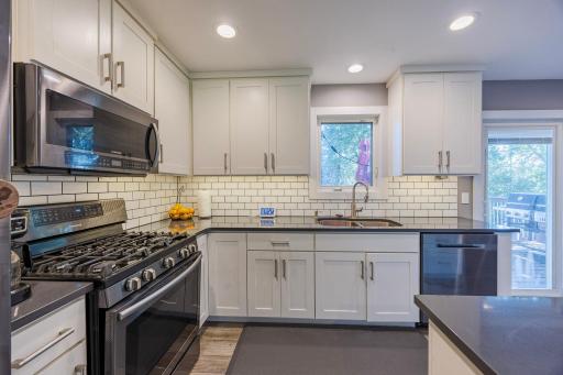 10225 99th Avenue N, Maple Grove, MN 55369