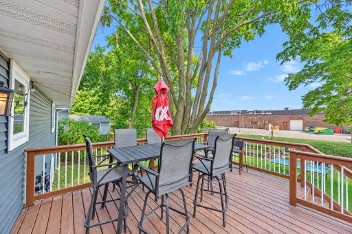 10225 99th Avenue N, Maple Grove, MN 55369