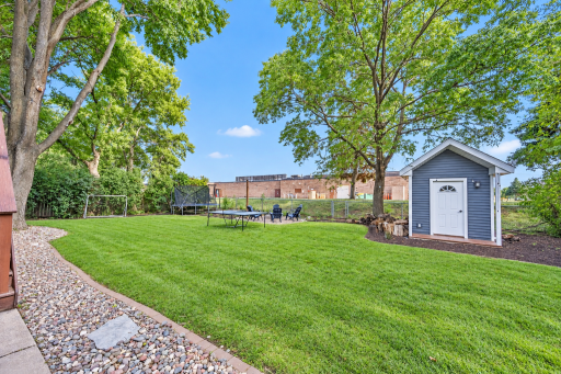 10225 99th Avenue N, Maple Grove, MN 55369