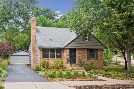 4000 Abbott Avenue S, Minneapolis, MN 55410