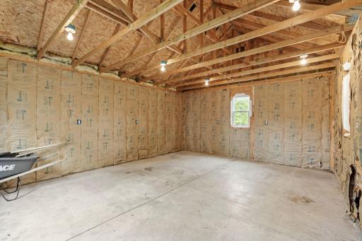 insulated and 30amp panel with electricity