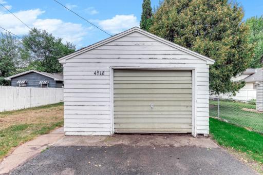 4718 Dupont Avenue N, Minneapolis, MN 55430