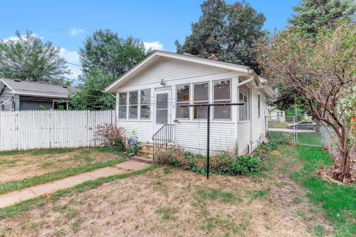 4718 Dupont Avenue N, Minneapolis, MN 55430