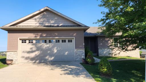 2136 Ashland Drive NW, Rochester, MN 55901