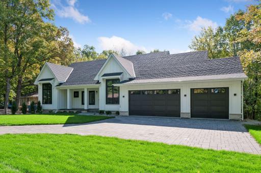 15 Maple Hill Drive, Excelsior, MN 55331