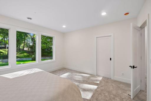 15 Maple Hill Drive, Excelsior, MN 55331