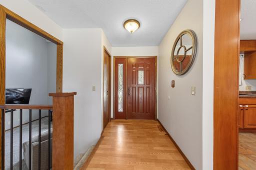 10 entry_foyer.jpg