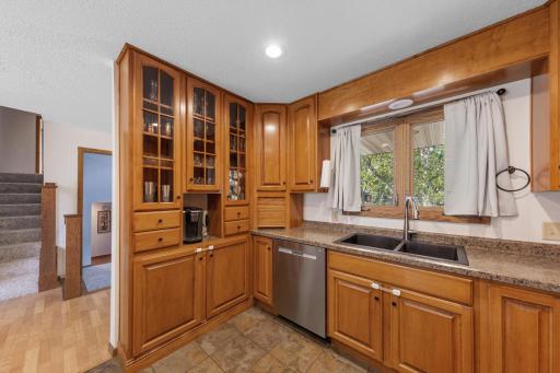 14 kitchen.jpg