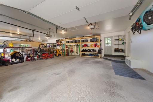 44 garage.jpg