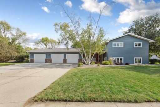 Photo for 1552 Nottingham Drive, North Mankato, MN 56003 - listing #7144347 1552 Nottingham Drive, North Mankato, MN 56003