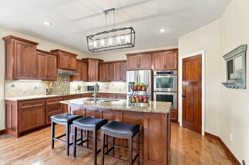 30-web-or-mls-4421 118th Ave NE-30.jpg