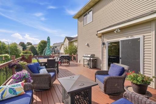 13-web-or-mls-4421 118th Ave NE-13.jpg