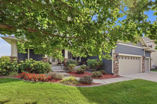 2-web-or-mls-4421 118th Ave NE-2.jpg
